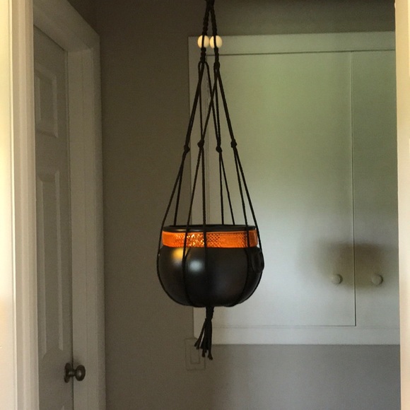 Urban Outfitters Other - HALLOWEEN Plant Hanger w/ Cauldron